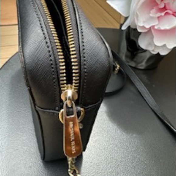 MICHAEL KORS crossbody bag. - Picture 7 of 8